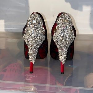 Great condition red black